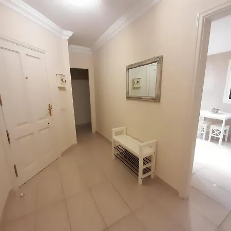 Terraza Del Duque Ii Luxury 아파트 *